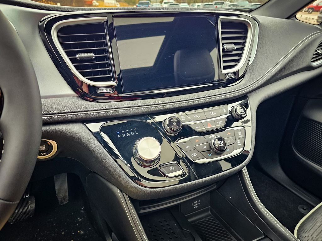 2026 Chrysler Pacifica PACIFICA LIMITED AWD