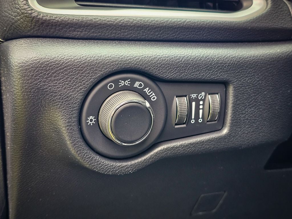 2027 Chrysler Pacifica PACIFICA LIMITED AWD