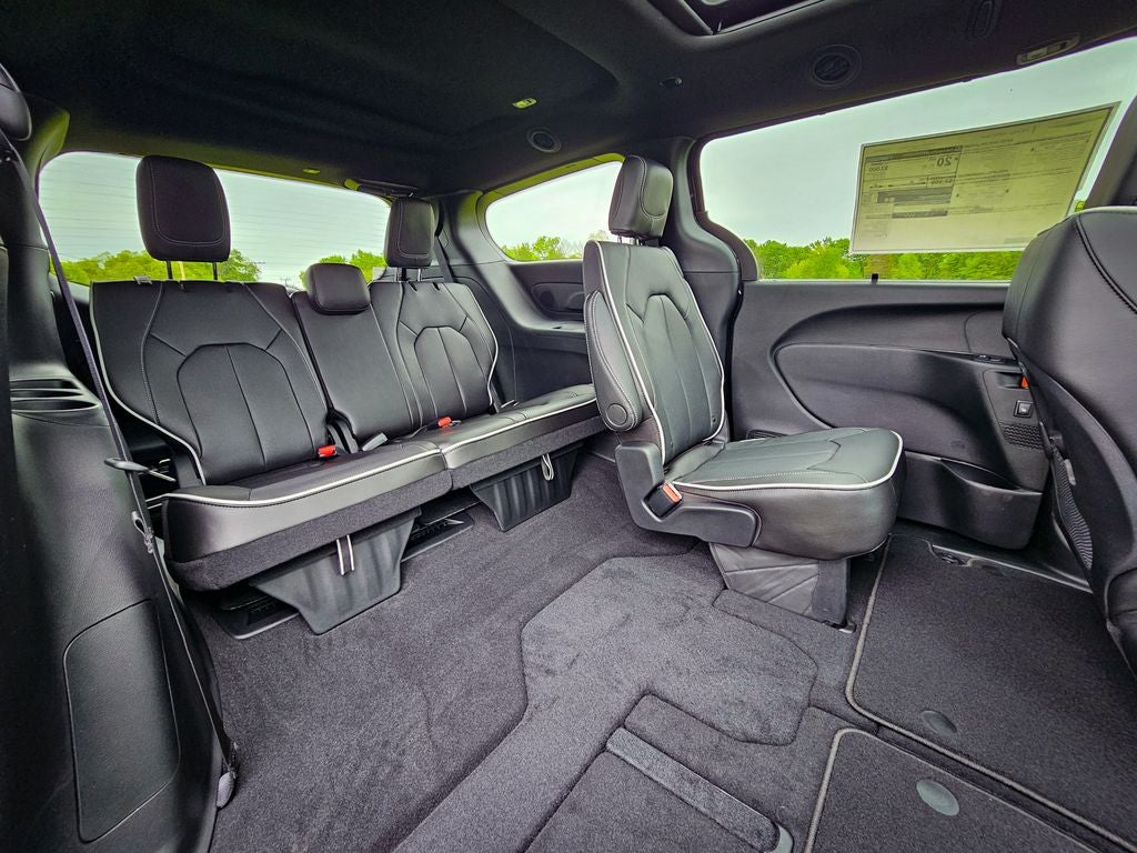 2027 Chrysler Pacifica PACIFICA LIMITED AWD