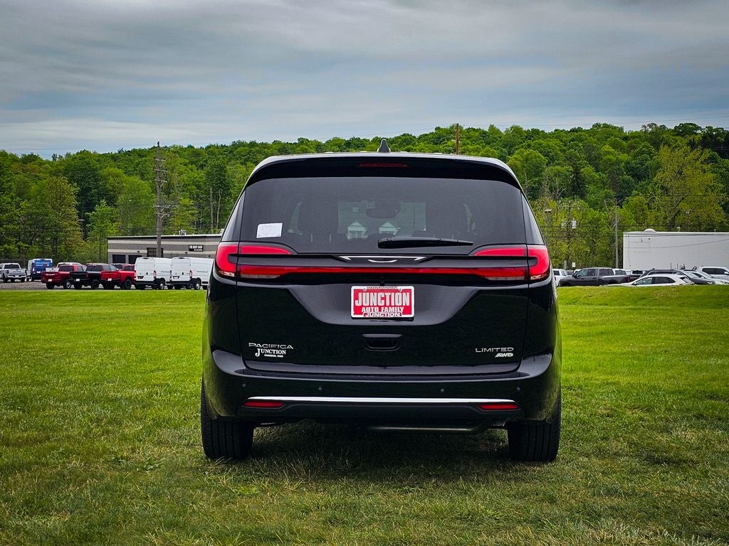 2027 Chrysler Pacifica PACIFICA LIMITED AWD
