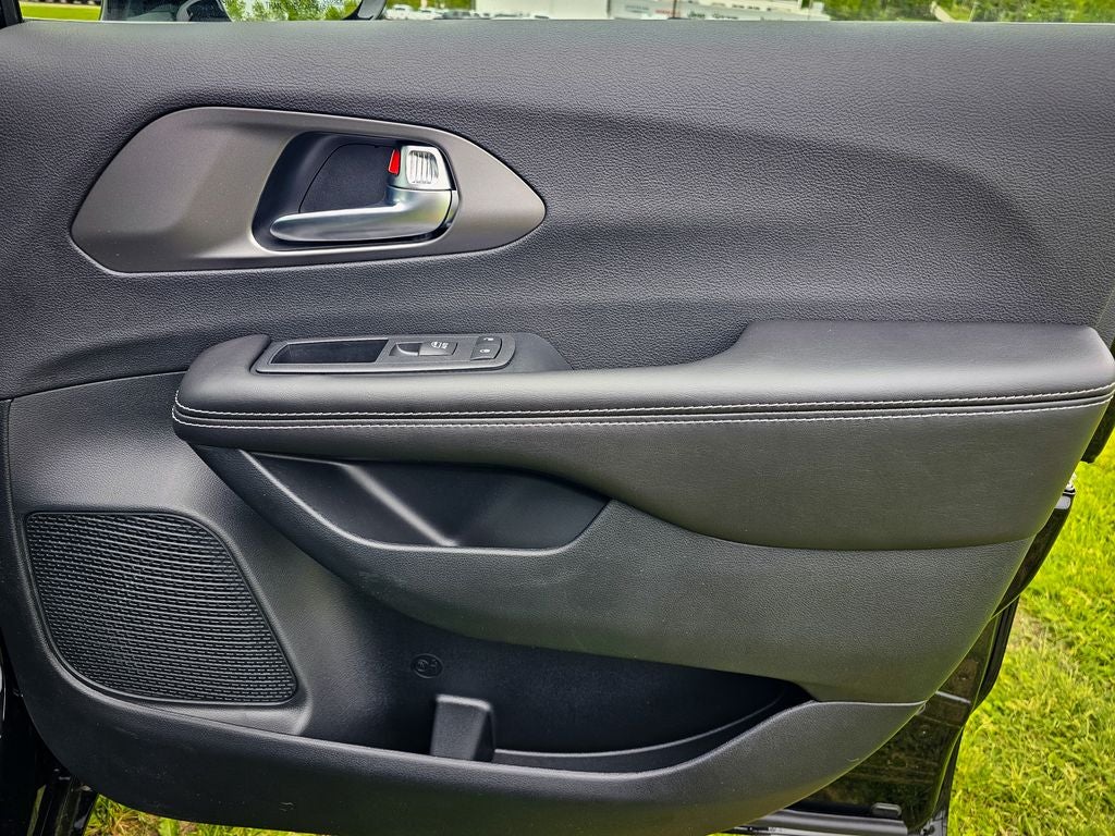 2027 Chrysler Pacifica PACIFICA LIMITED AWD