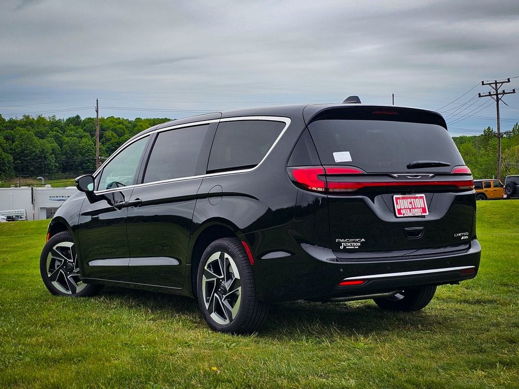 2027 Chrysler Pacifica PACIFICA LIMITED AWD
