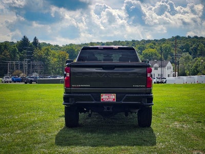 2022 Chevrolet Silverado 2500HD 4WD Crew Cab Standard Bed Custom