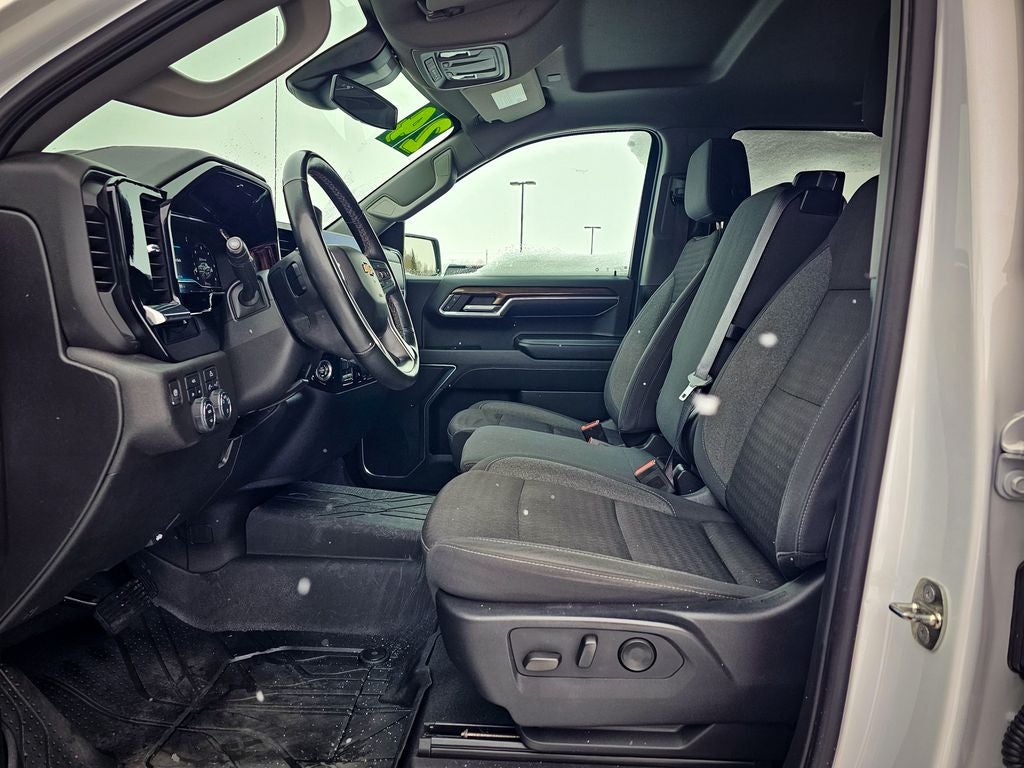 2024 Chevrolet Silverado 1500 4WD Crew Cab Short Bed LT