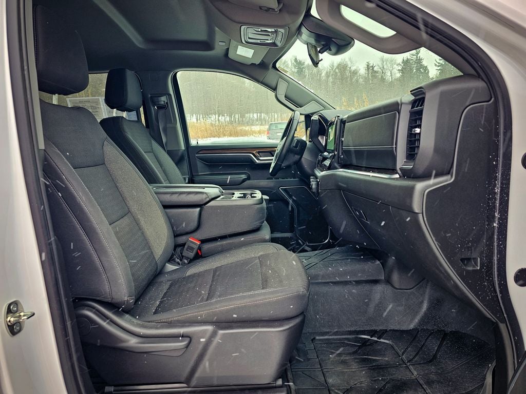 2024 Chevrolet Silverado 1500 4WD Crew Cab Short Bed LT