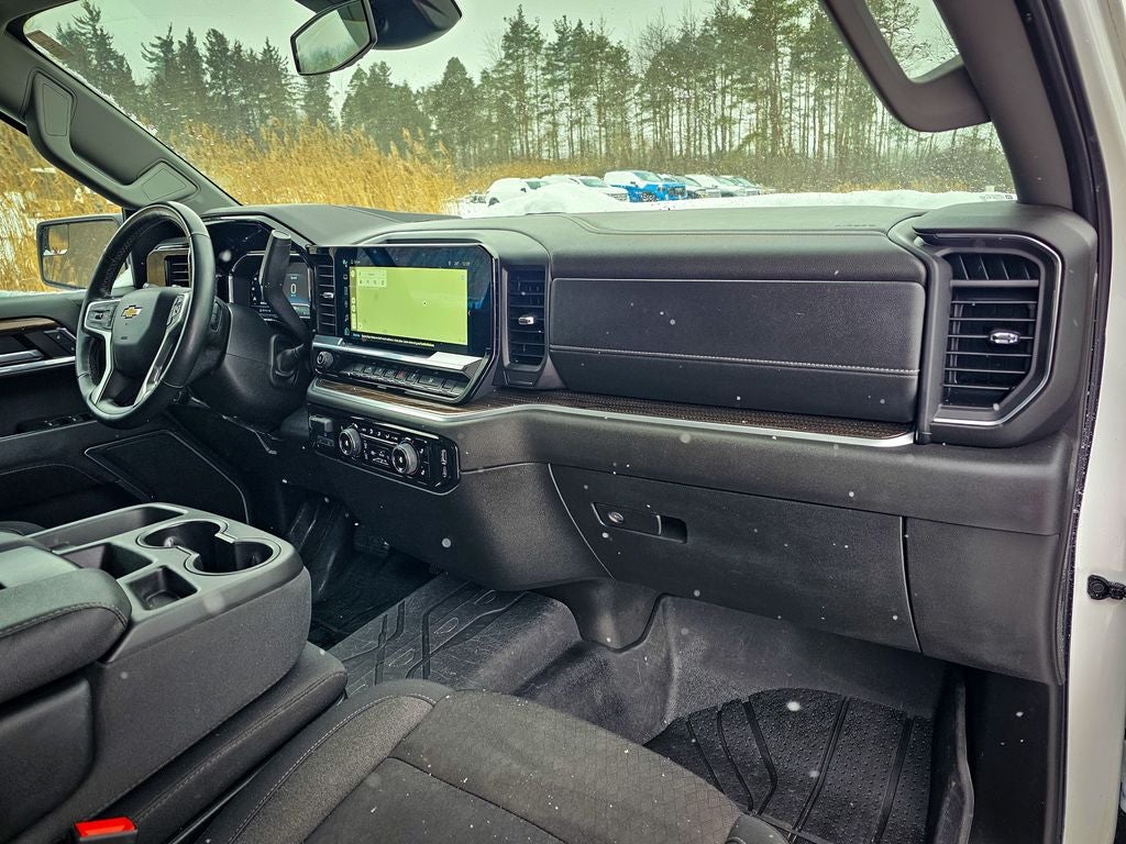 2024 Chevrolet Silverado 1500 4WD Crew Cab Short Bed LT