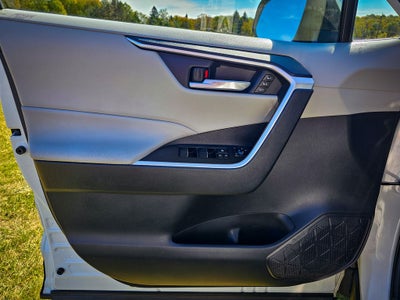 2021 Toyota RAV4 Hybrid XLE Premium