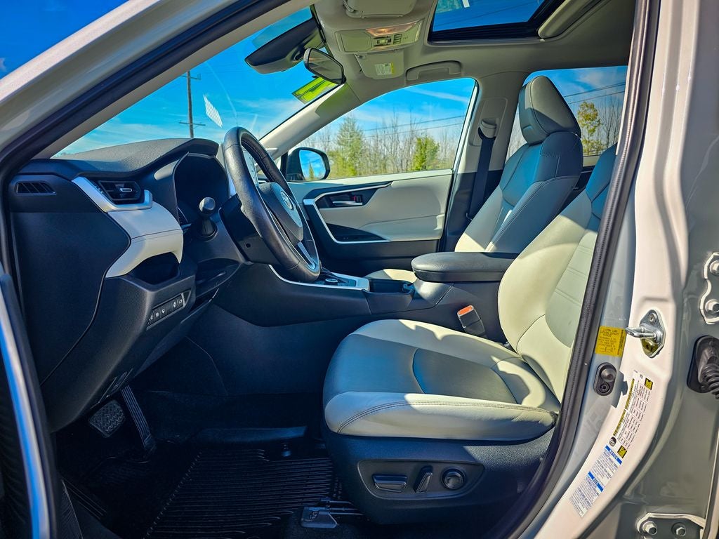 2021 Toyota RAV4 Hybrid XLE Premium