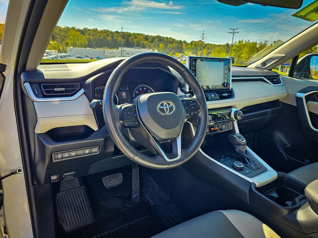 2021 Toyota RAV4 Hybrid XLE Premium