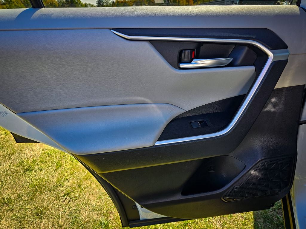 2021 Toyota RAV4 Hybrid XLE Premium