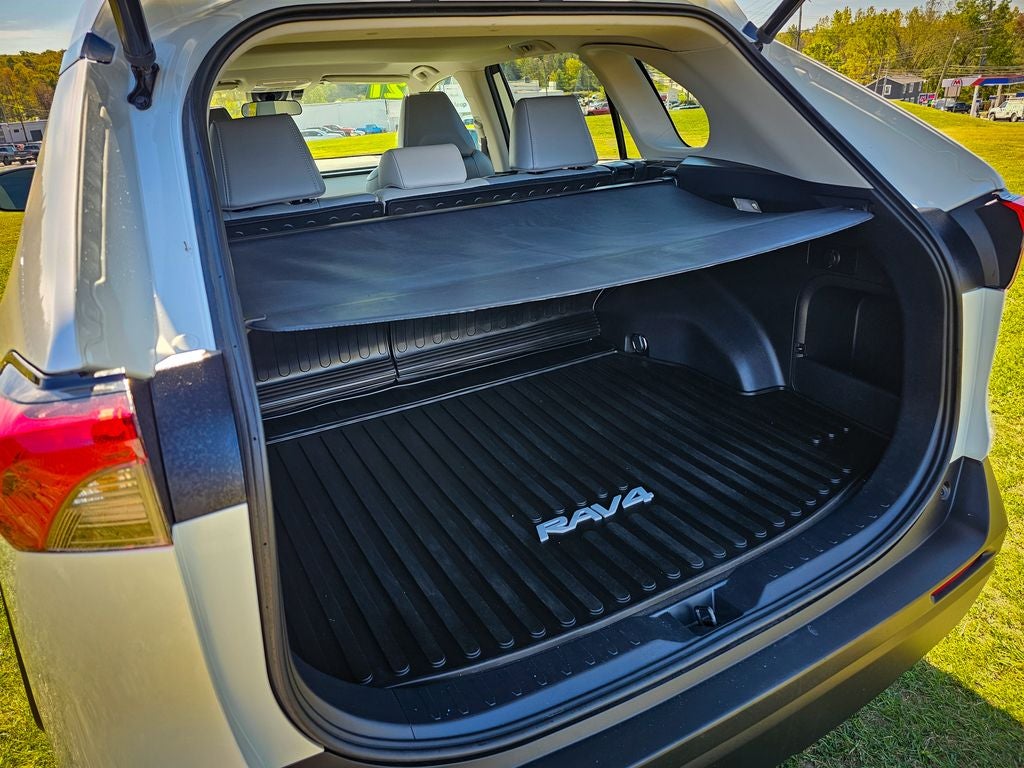 2021 Toyota RAV4 Hybrid XLE Premium