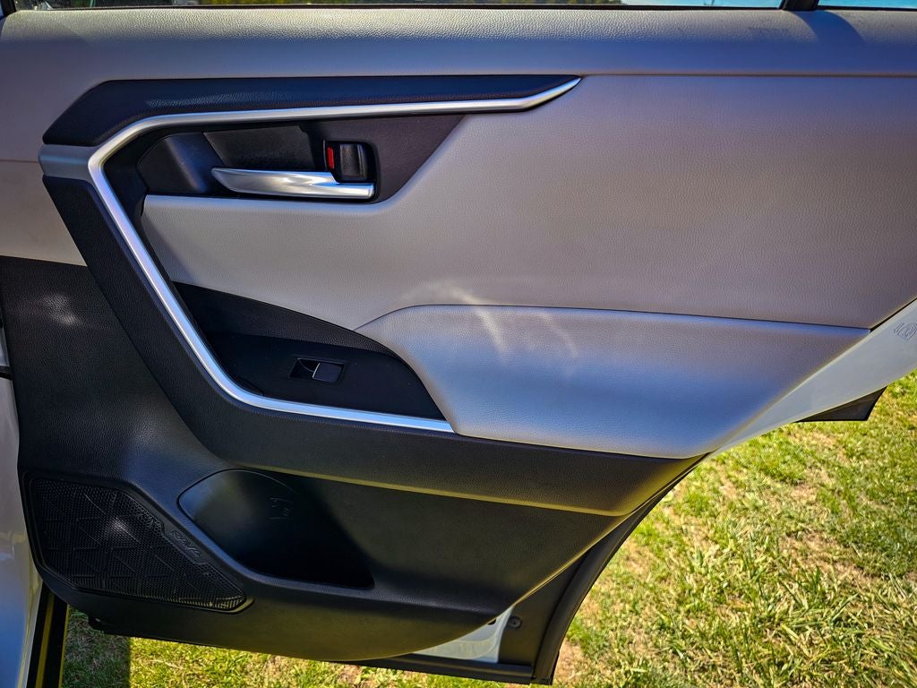 2021 Toyota RAV4 Hybrid XLE Premium