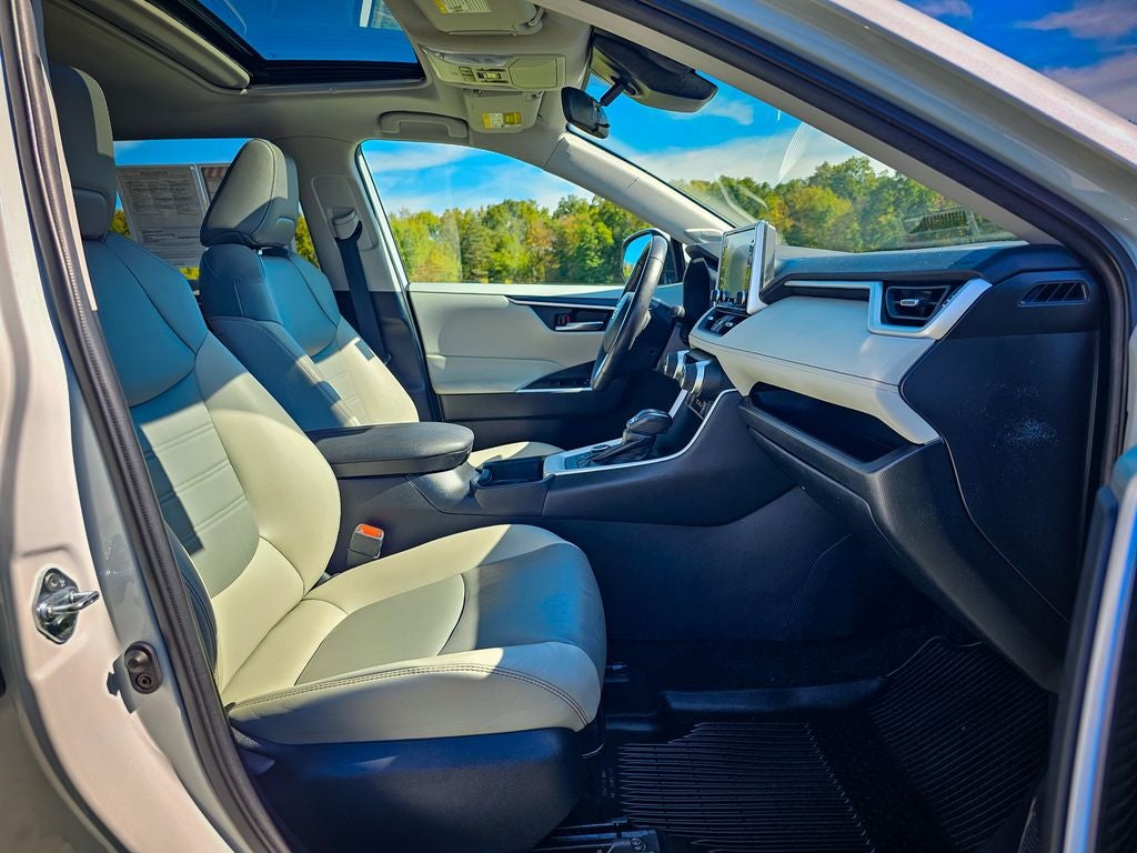 2021 Toyota RAV4 Hybrid XLE Premium