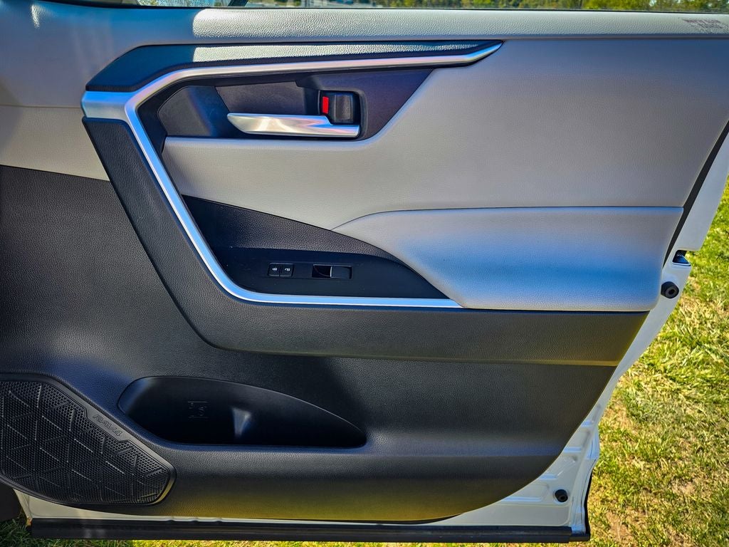 2021 Toyota RAV4 Hybrid XLE Premium