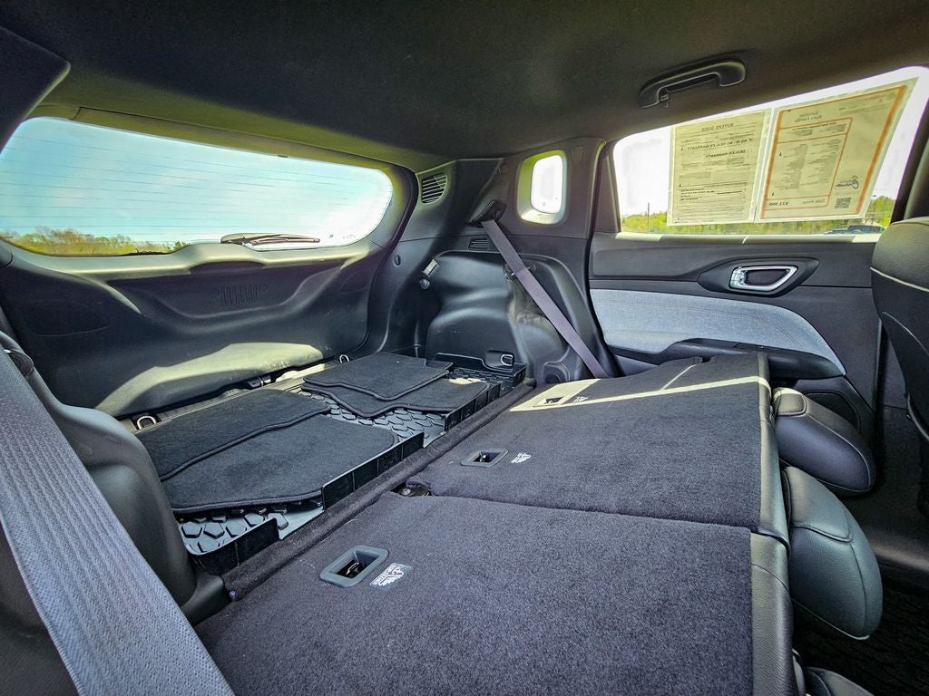 2024 Jeep Compass Latitude Lux FWD