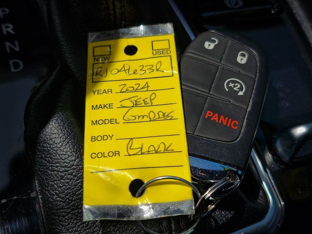 2024 Jeep Compass Latitude Lux FWD