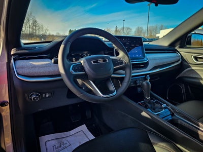 2024 Jeep Compass Latitude Lux FWD