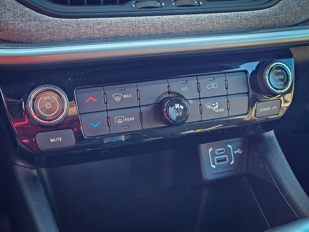 2024 Jeep Compass Latitude Lux FWD