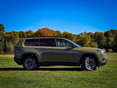 2026 Jeep Cherokee CHEROKEE LAREDO 4X4