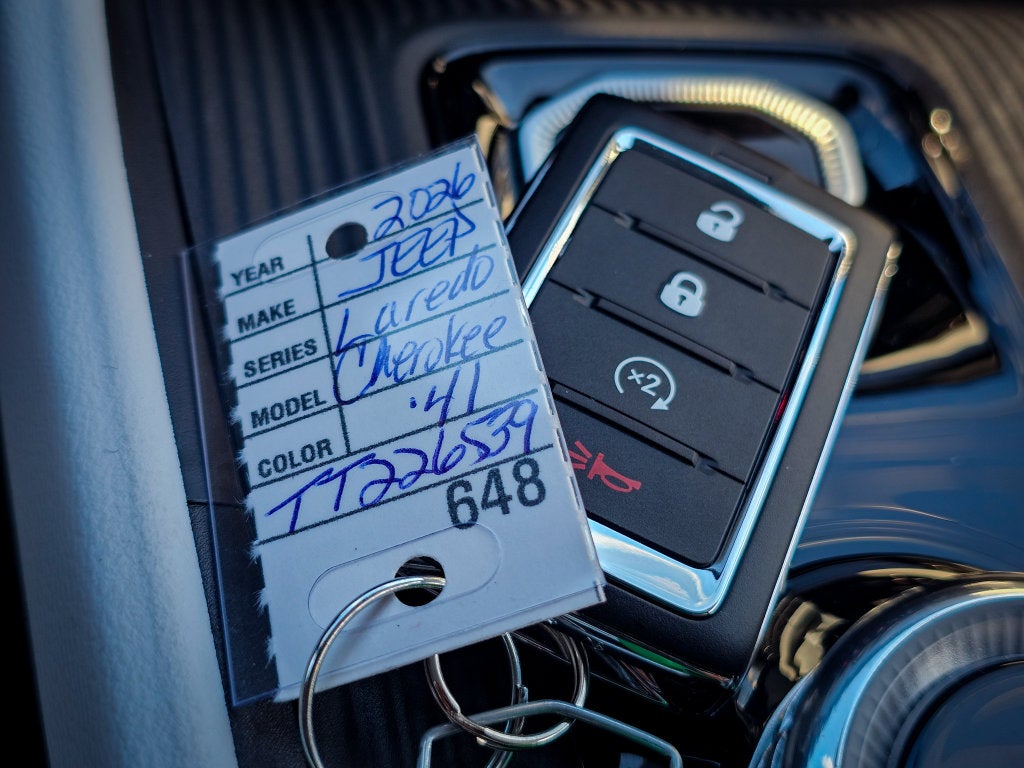 2026 Jeep Cherokee CHEROKEE LAREDO 4X4