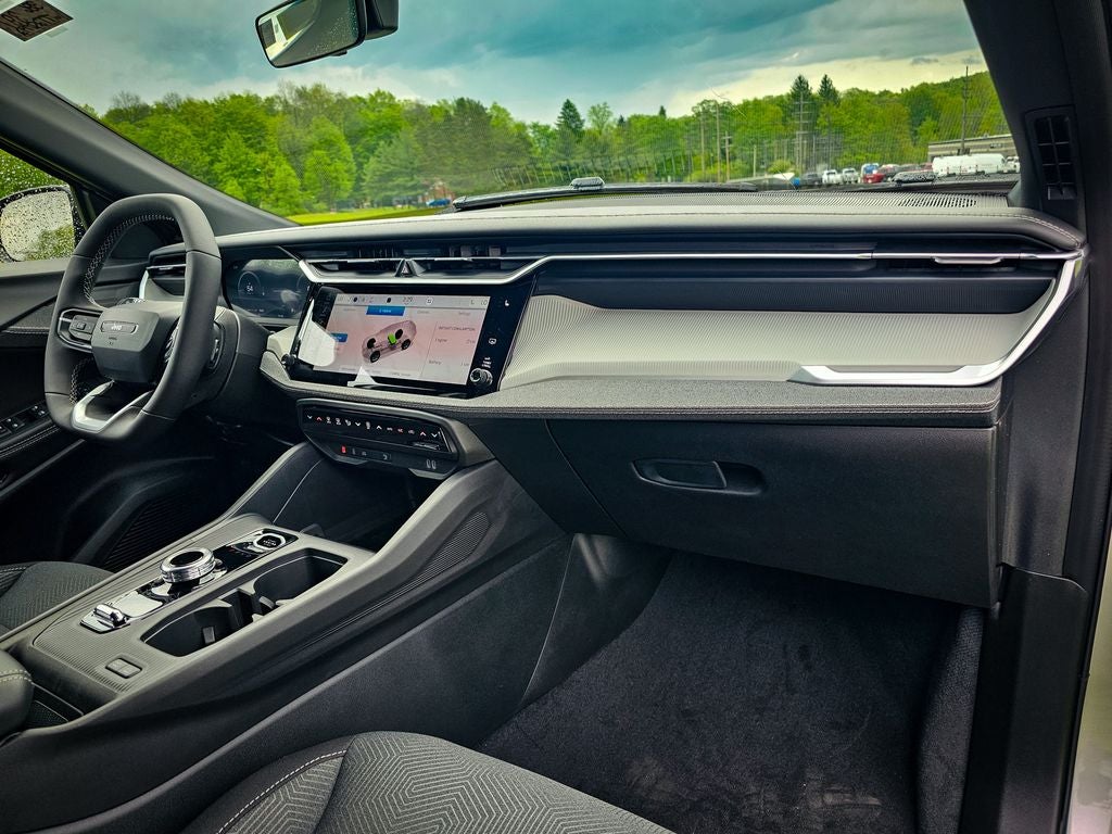 2026 Jeep Cherokee CHEROKEE LAREDO 4X4