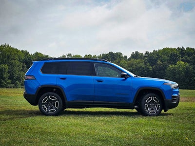 2026 Jeep Cherokee CHEROKEE LAREDO 4X4