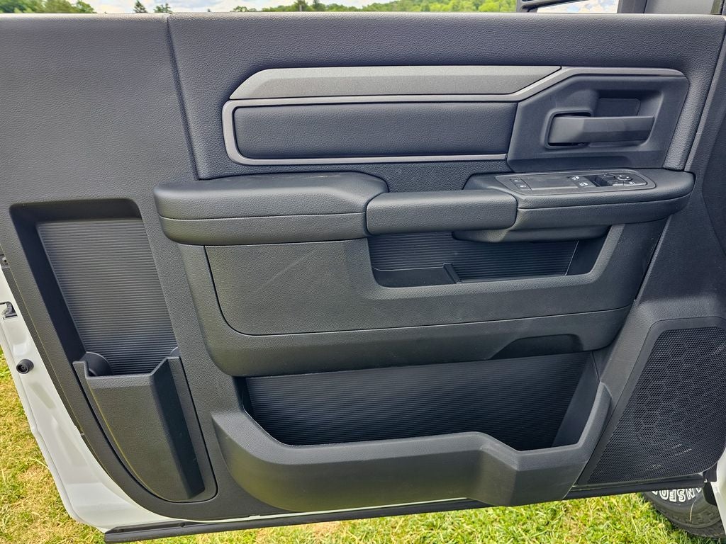 2026 RAM Ram 3500 RAM 3500 TRADESMAN REGULAR CAB 4X4 8' BOX