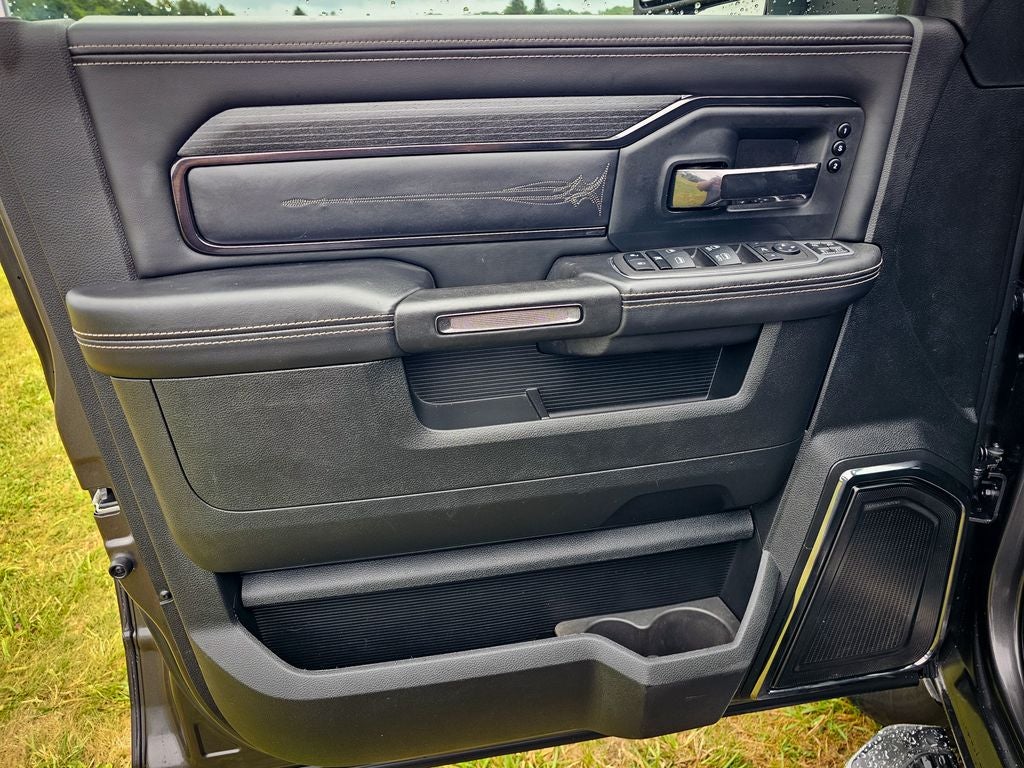 2024 RAM 3500 Limited Crew Cab 4x4 8' Box