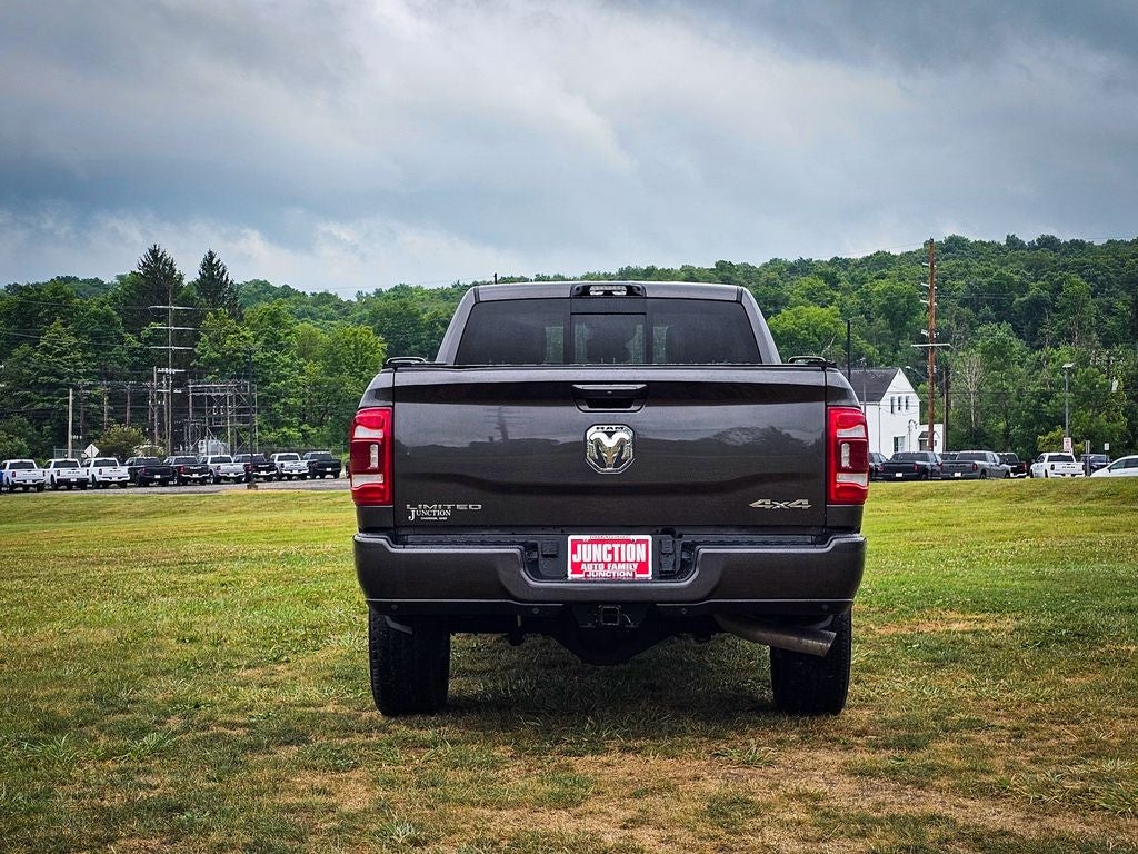 2024 RAM 3500 Limited Crew Cab 4x4 8' Box