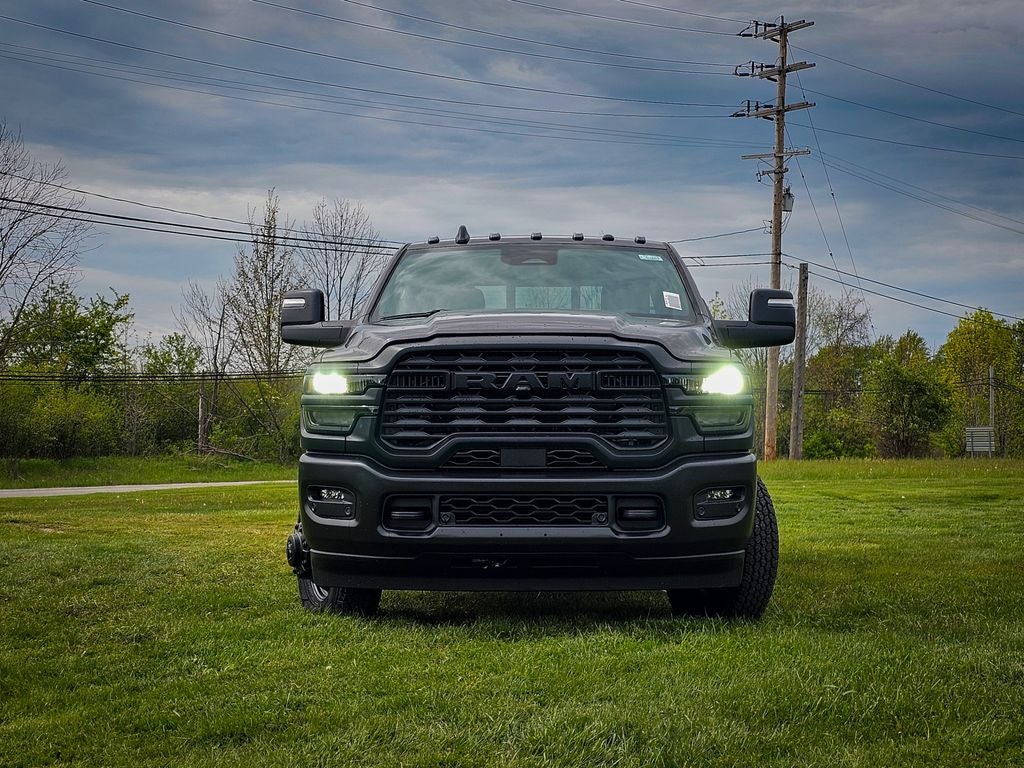 2026 RAM Ram 3500 RAM 3500 TRADESMAN CREW CAB 4X4 8' BOX