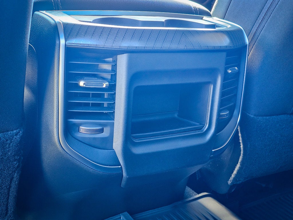 2027 RAM Ram 3500 RAM 3500 BIG HORN CREW CAB 4X4 8' BOX