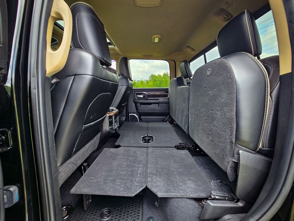 2022 RAM 3500 Laramie Crew Cab 4x4 8' Box