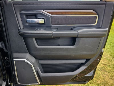 2022 RAM 3500 Laramie Crew Cab 4x4 8' Box