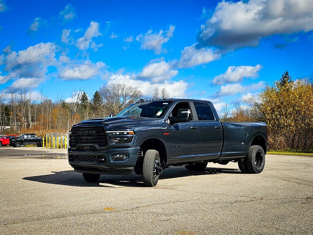 2026 RAM Ram 3500 RAM 3500 LARAMIE CREW CAB 4X4 8' BOX