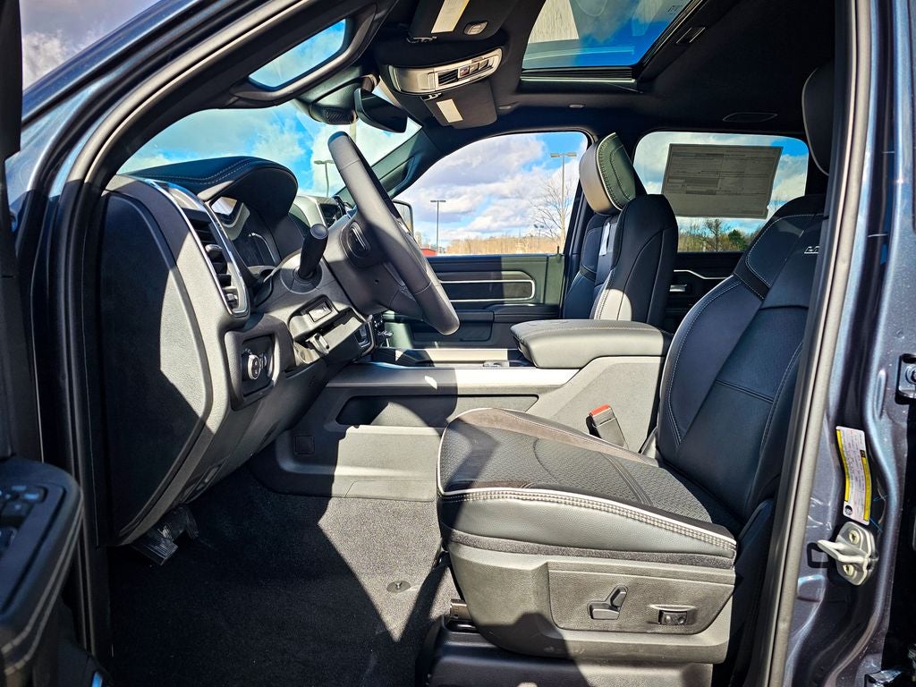 2026 RAM Ram 3500 RAM 3500 LARAMIE CREW CAB 4X4 8' BOX