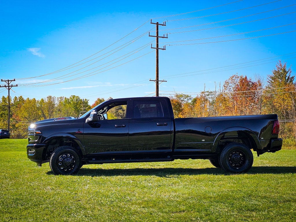 2027 RAM Ram 3500 RAM 3500 LARAMIE CREW CAB 4X4 8' BOX