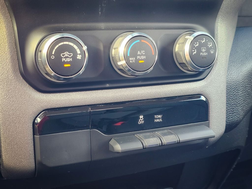 2020 RAM 2500 Tradesman Regular Cab 4X4 8' Box