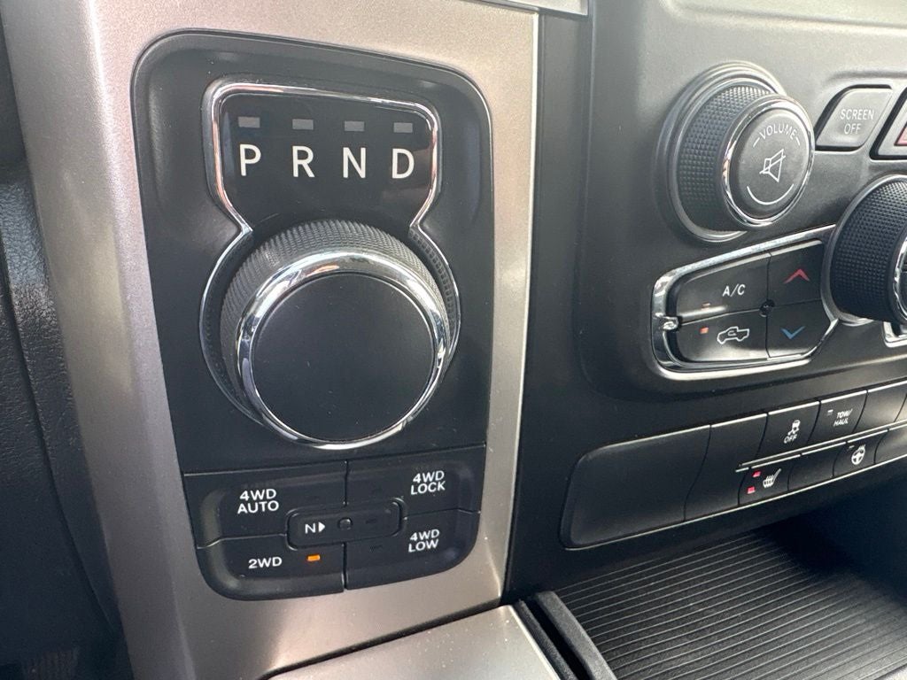 2018 RAM 1500 Big Horn Crew Cab 4x4 5'7' Box