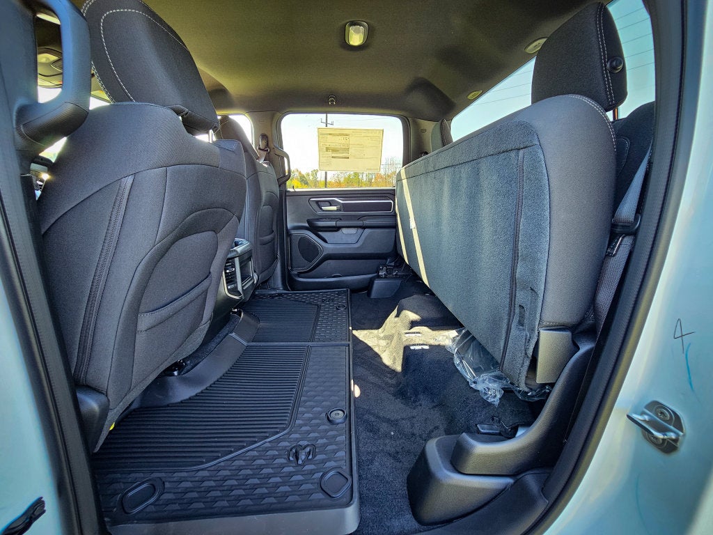 2027 RAM Ram 1500 RAM 1500 BIG HORN CREW CAB 4X4 5'7' BOX