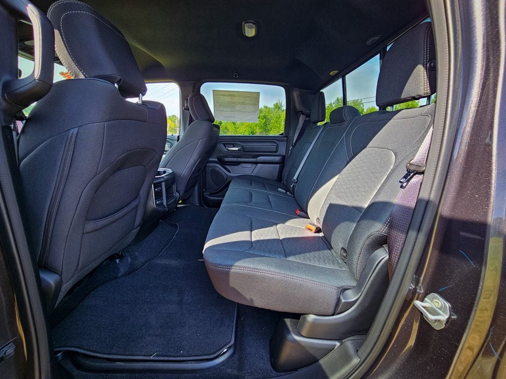 2026 RAM 1500 RAM 1500 EXPRESS CREW CAB 4X4 5'7' BOX