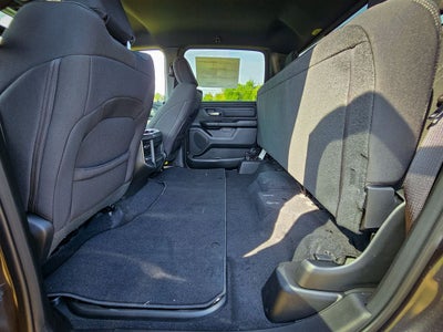 2026 RAM 1500 RAM 1500 EXPRESS CREW CAB 4X4 5'7' BOX
