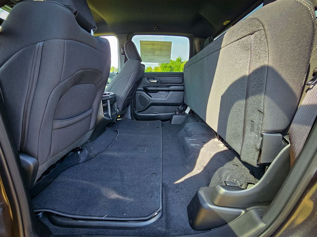 2026 RAM 1500 RAM 1500 EXPRESS CREW CAB 4X4 5'7' BOX