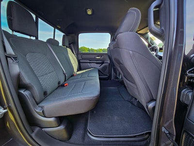 2026 RAM 1500 RAM 1500 EXPRESS CREW CAB 4X4 5'7' BOX