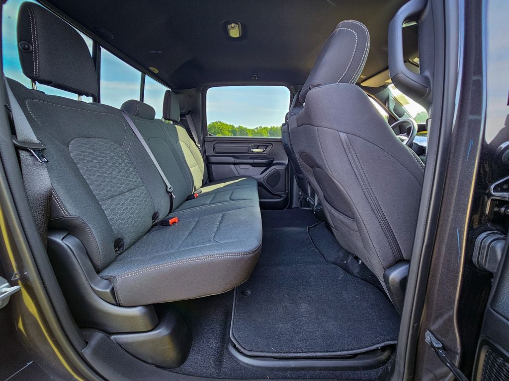 2026 RAM 1500 RAM 1500 EXPRESS CREW CAB 4X4 5'7' BOX
