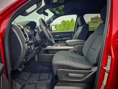 2026 RAM 1500 RAM 1500 EXPRESS CREW CAB 4X4 5'7' BOX