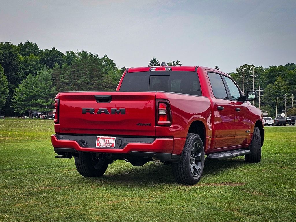 2026 RAM 1500 RAM 1500 EXPRESS CREW CAB 4X4 5'7' BOX