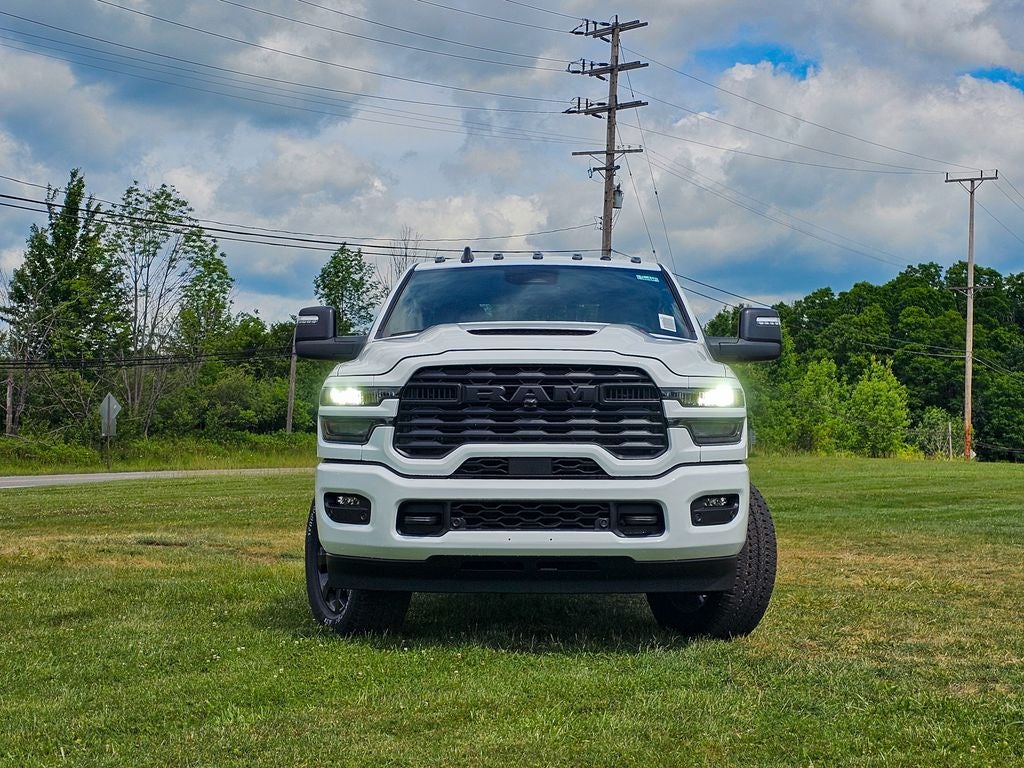2026 RAM Ram 2500 RAM 2500 BLACK EXPRESS CREW CAB 4X4 6'4' BOX
