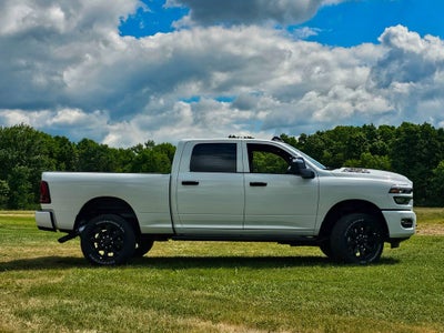 2026 RAM Ram 2500 RAM 2500 BLACK EXPRESS CREW CAB 4X4 6'4' BOX