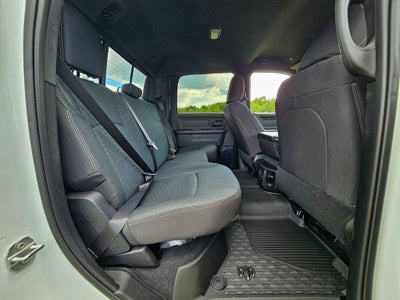 2026 RAM Ram 2500 RAM 2500 BLACK EXPRESS CREW CAB 4X4 6'4' BOX