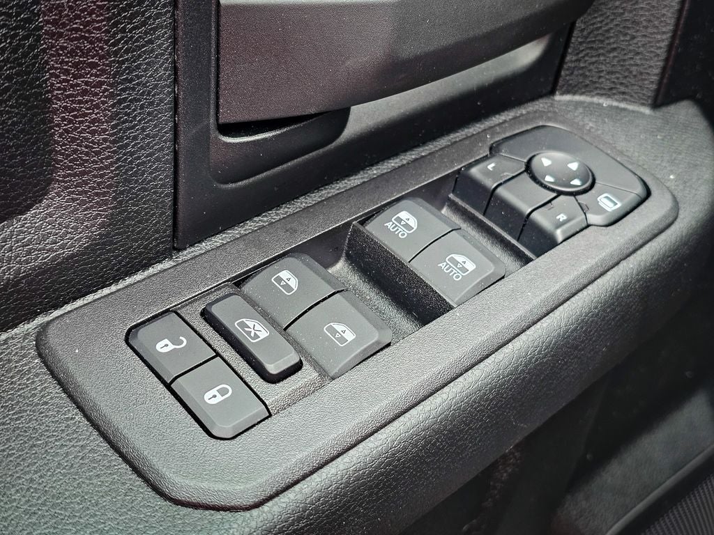 2025 RAM 2500 Tradesman Crew Cab 4x4 6'4' Box